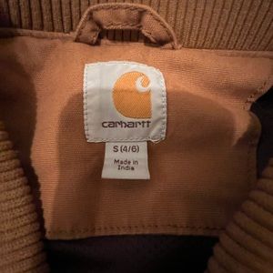 Woman’s carharrt relaxed fit canvas jacket